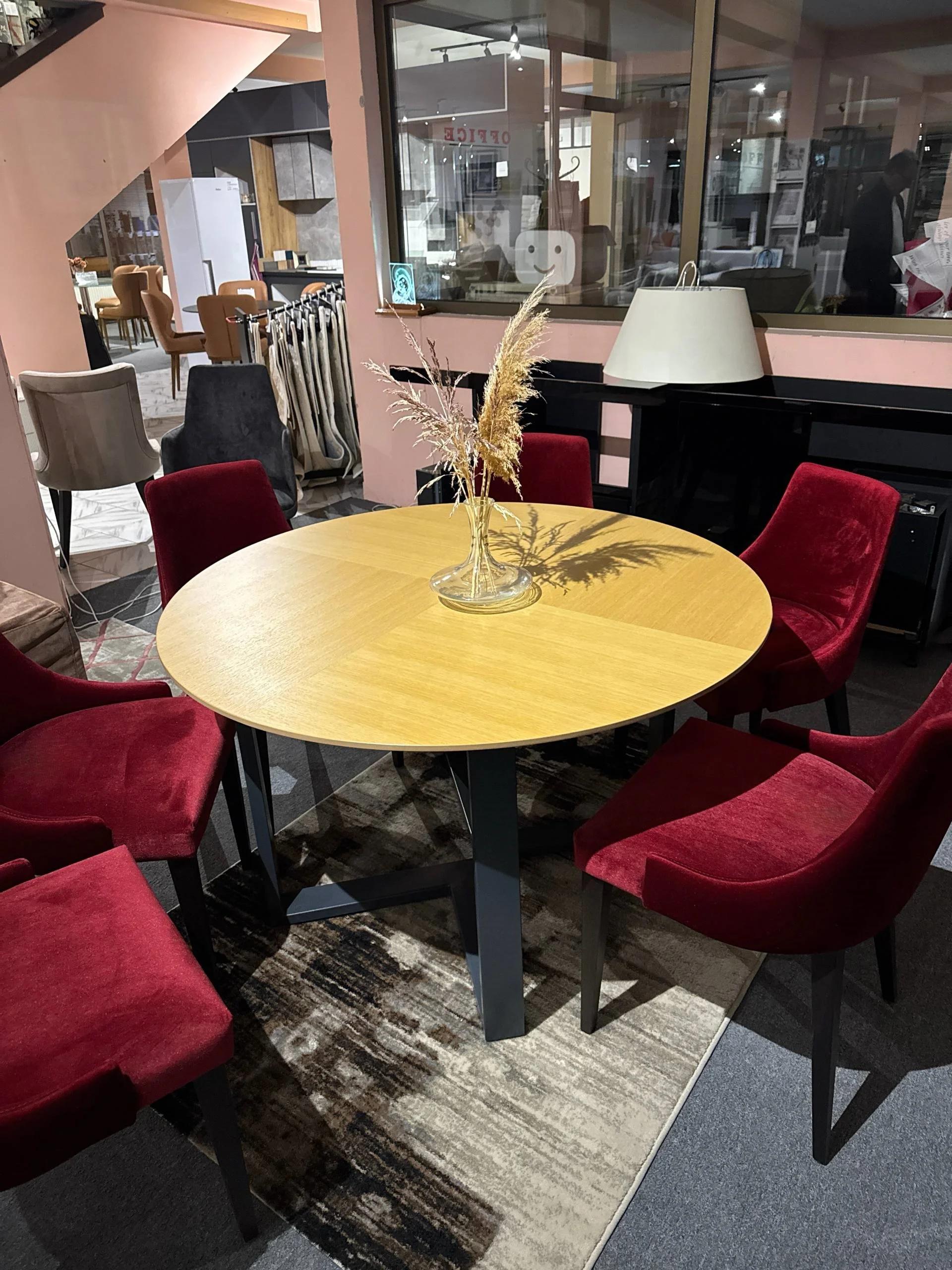 Trpezarijski sto Dante