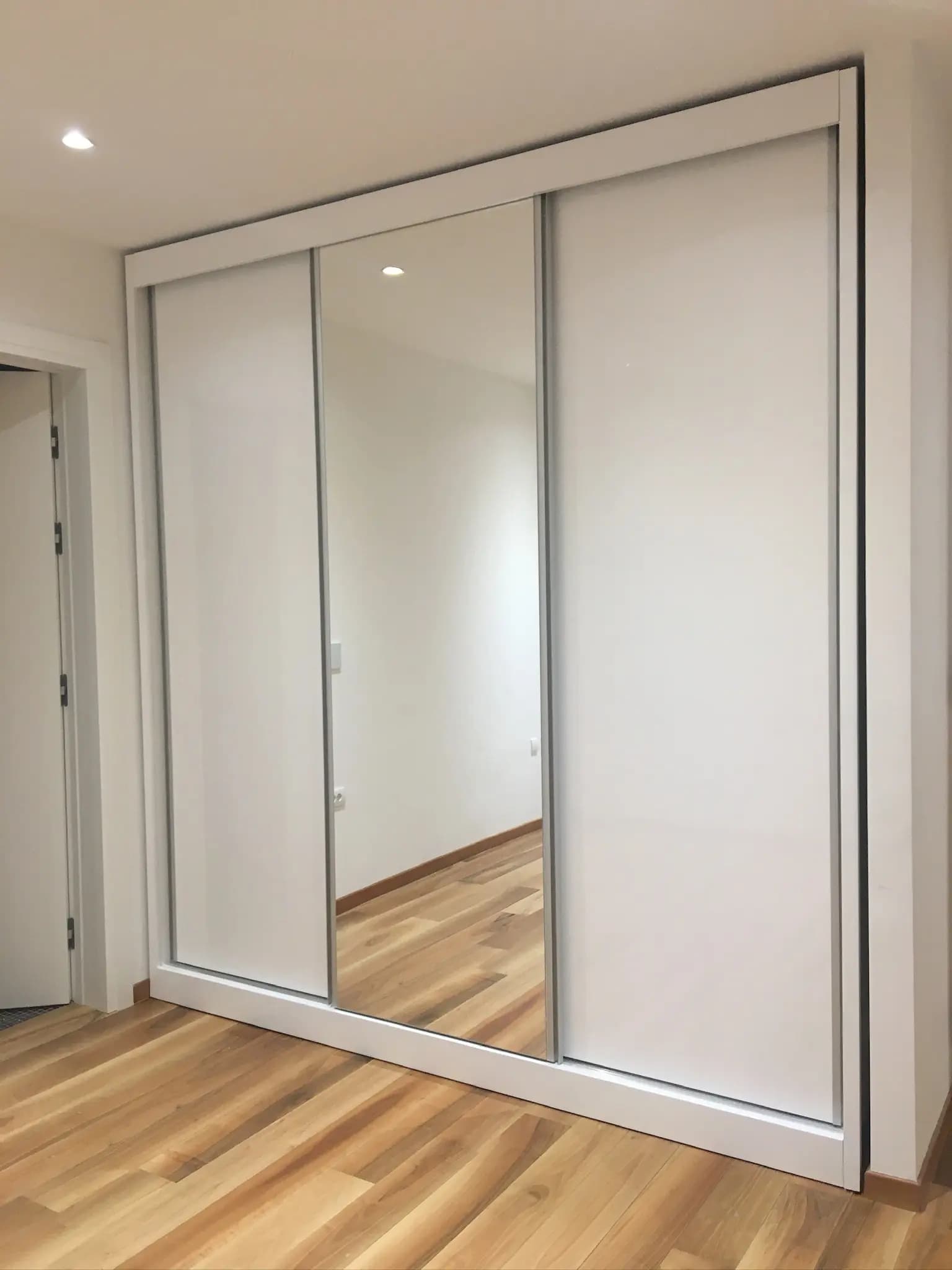 Garderober Sky Clean